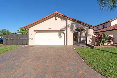 17353 NW 62nd Pl, Hialeah, FL 33015