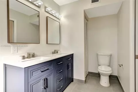 Bath - 141 Maplecrest Cir, Jupiter, FL 33458 photo 2 of 6