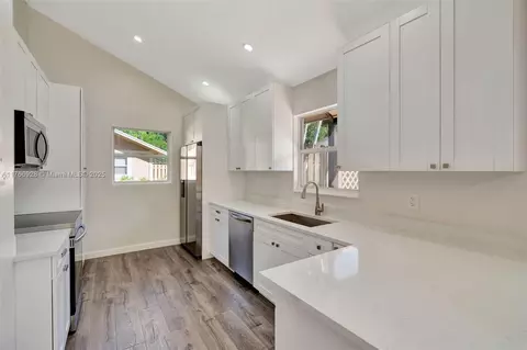 Kitchen - 141 Maplecrest Cir, Jupiter, FL 33458 photo 1 of 4