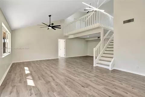Living - 141 Maplecrest Cir, Jupiter, FL 33458 photo 11 of 17