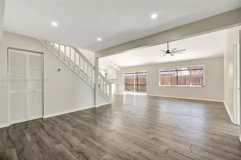 Living - 141 Maplecrest Cir, Jupiter, FL 33458 photo 6 of 17