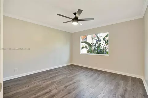 Bedroom - 141 Maplecrest Cir, Jupiter, FL 33458 photo 5 of 6