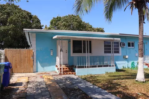 210 NW 19th Ave, Miami, FL 33125