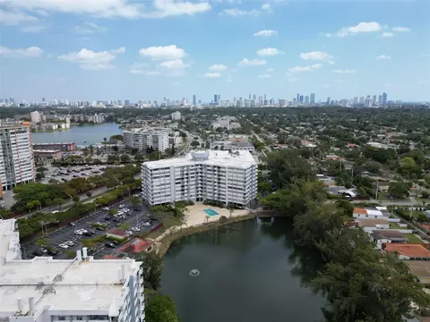 1300 NE Miami Gardens Dr #917E, Miami, FL 33179