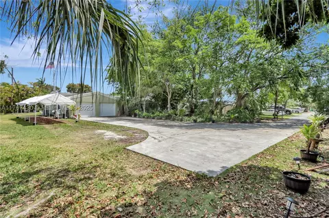 9345 SW 176th St, Palmetto Bay, FL 33157