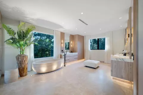 Bath - 10061 SW 60th Ct, Pinecrest, FL 33156 photo 1 of 6