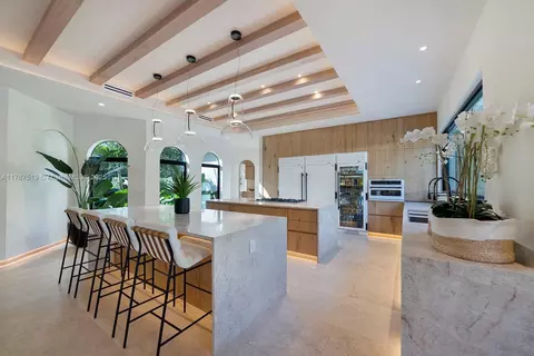Kitchen - 10061 SW 60th Ct, Pinecrest, FL 33156 photo 3 of 3