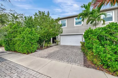 709 SW 17th St, Fort Lauderdale, FL 33315
