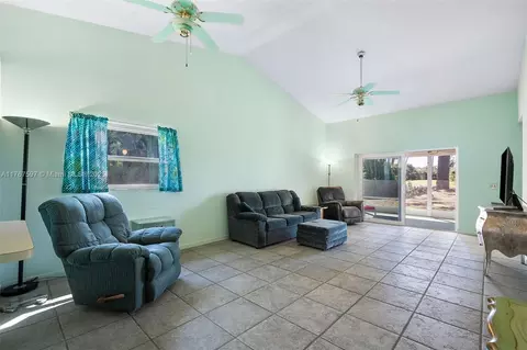 5976 SE Collins Ave, Stuart, FL 34997 photo 9