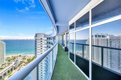 3101 Bayshore Dr #2404, Fort Lauderdale, FL 33304