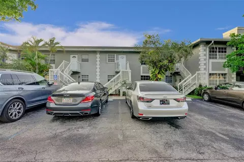 426 NE 210th Cir Ter #104-2, Miami, FL 33179