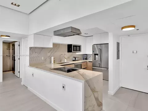 20301 W Country Club Dr #PH29, Aventura, FL 33180
