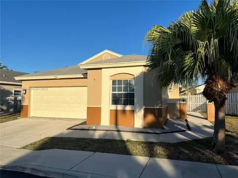 200 W Riverbend Dr, Sunrise, FL 33326