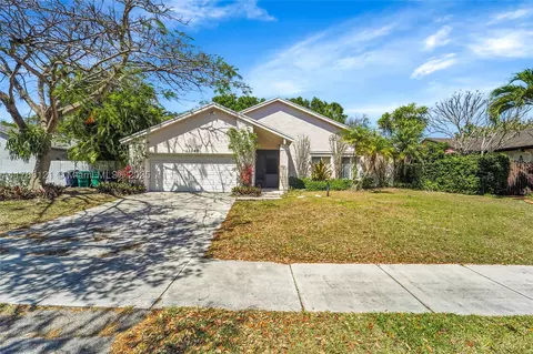 11345 SW 152nd Ter, Miami, FL 33157