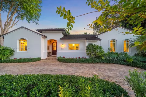 5890 SW 83rd St, South Miami, FL 33143