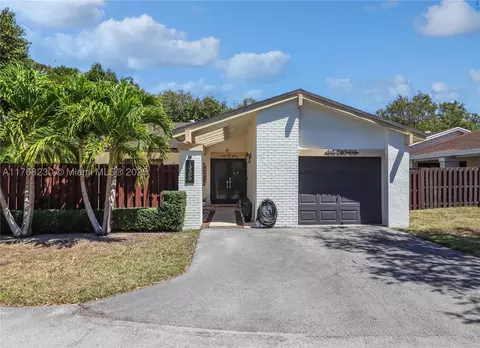 13300 SW 108th St Cir, Miami, FL 33186