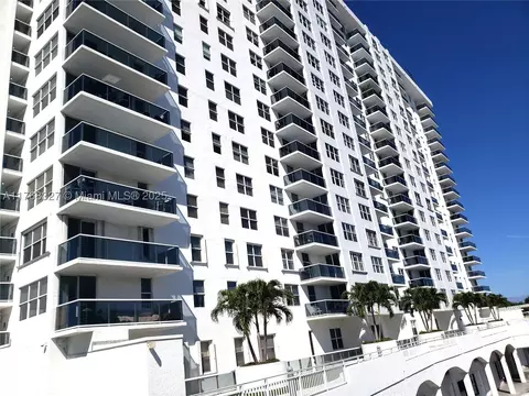 3015 N Ocean Blvd #17C, Fort Lauderdale, FL 33308