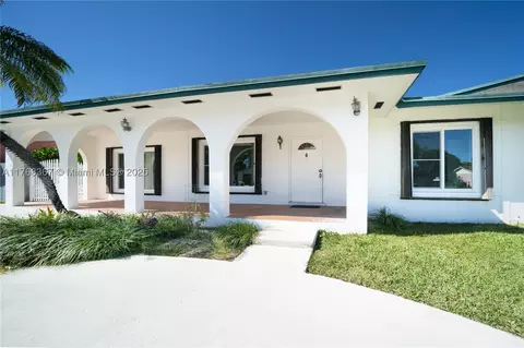 11015 SW 159th Ter, Miami, FL 33157