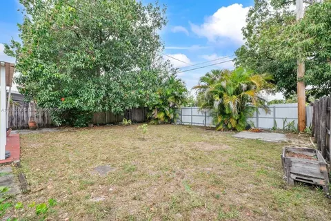 623 E 55th St, Hialeah, FL 33013 photo 24