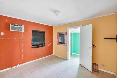 623 E 55th St, Hialeah, FL 33013 photo 2