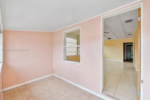 623 E 55th St, Hialeah, FL 33013 photo 3
