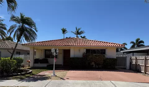 7890 W 5th Ln, Hialeah, FL 33014