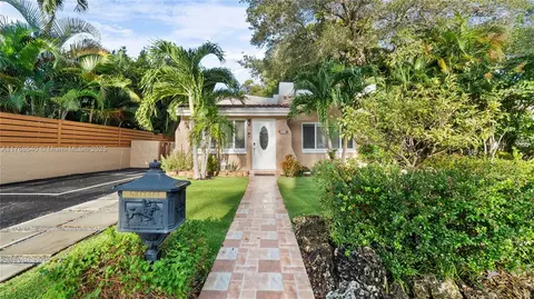 211 NE 16th Ave, Fort Lauderdale, FL 33301