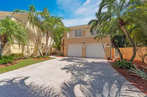 4741 NW 94th Ct, Doral, FL 33178