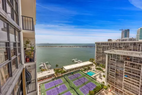 View/Area - 1901 Brickell Ave #B2304, Miami, FL 33129 photo 4 of 5