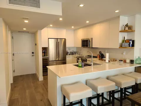 Kitchen - 1901 Brickell Ave #B2304, Miami, FL 33129 photo 3 of 6