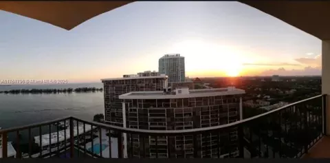View/Area - 1901 Brickell Ave #B2304, Miami, FL 33129 photo 2 of 5