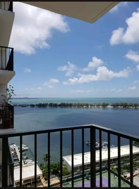 View/Area - 1901 Brickell Ave #B2304, Miami, FL 33129 photo 3 of 5