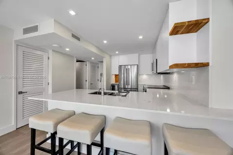Kitchen - 1901 Brickell Ave #B2304, Miami, FL 33129 photo 5 of 6