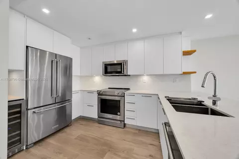 1901 Brickell Ave #B2304, Miami, FL 33129