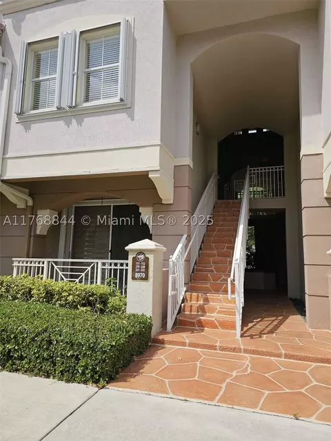 8970 W Flagler St #112, Miami, FL 33174
