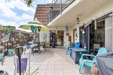 11861 SW 13th Ct, Davie, FL 33325