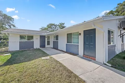 4761 SW 66th Ter, Davie, FL 33314