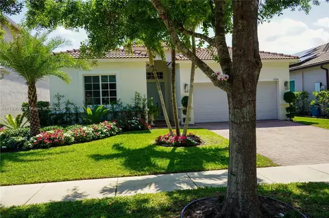 10184 Boca Vista Dr, Boca Raton, FL 33498