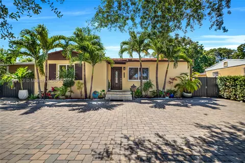 4064 NW 4th Ter, Miami, FL 33126