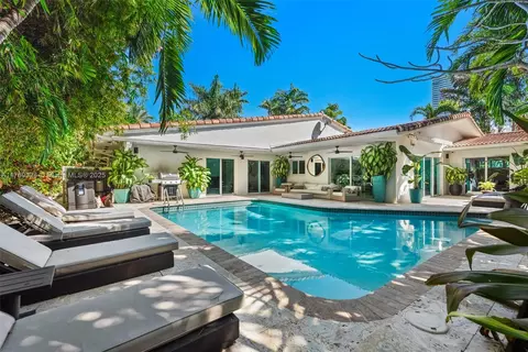 210 Ocean Blvd, Golden Beach, FL 33160
