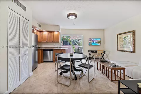 630 85th St #110, Miami Beach, FL 33141