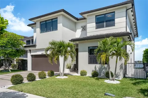8823 NW 155th Ter, Miami Lakes, FL 33018