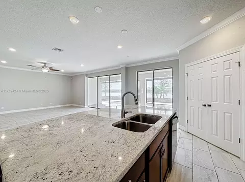 Kitchen - 5647 Barletta Dr, Saint Cloud, FL 34771 photo 8 of 8