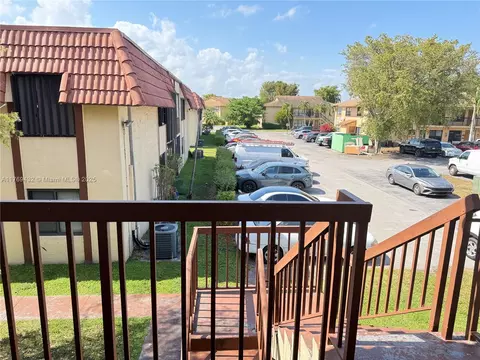 6565 W 26th Dr #201-34, Hialeah, FL 33016