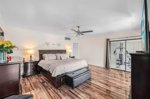 Bedroom - 16505 Fox Den Ct, Miami Lakes, FL 33014 photo 2 of 4