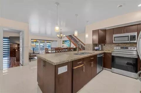 Kitchen - 16505 Fox Den Ct, Miami Lakes, FL 33014 photo 1 of 2