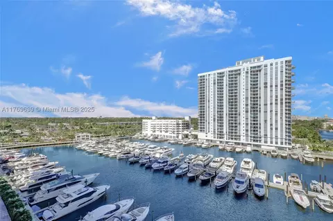 17211 Biscayne Blvd Bs-10, North Miami Beach, FL 33160