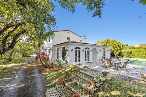 5101 Alton Rd, Miami Beach, FL 33140