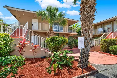 2864 NE 32nd St #7, Fort Lauderdale, FL 33306