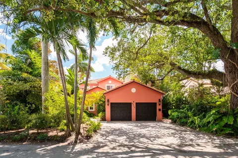 4050 Ventura Ave, Coconut Grove, FL 33133